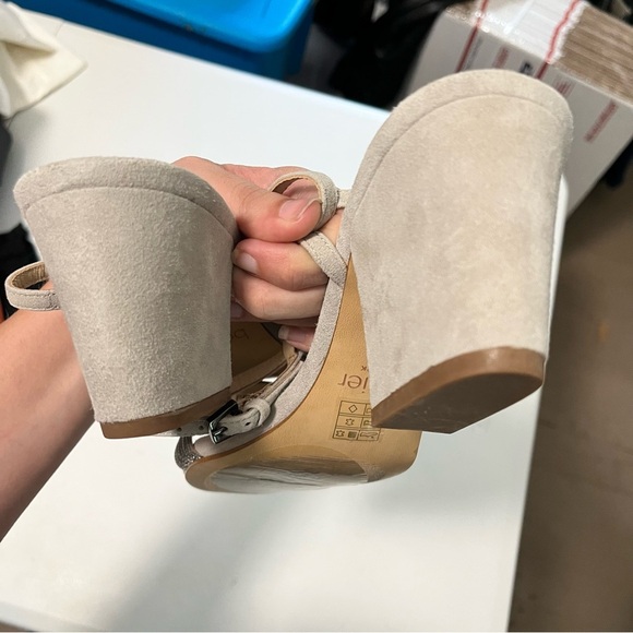 BOTKIER NY Ankle Strap Open Toe Dress Leather Sandal Shoes Persi Size 7.5 - Picture 6 of 8